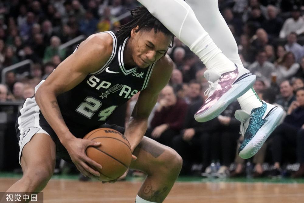 会轻易缴械 会轻易缴械